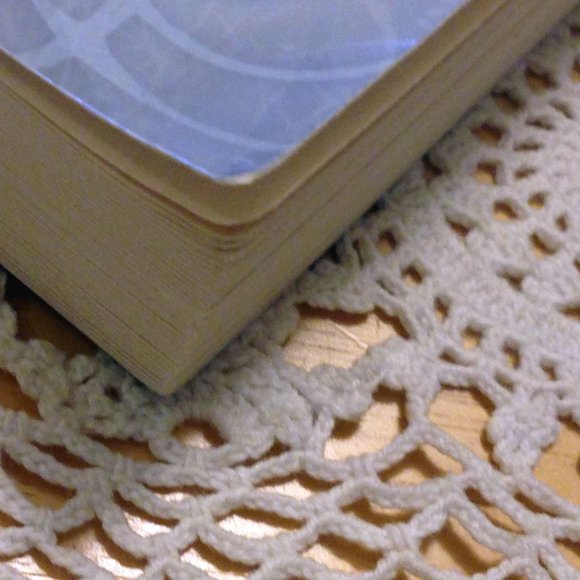 3 for $10 book sale! Amish - White Christmas Pie, Wanda Brunstetter - Picture 7 of 7